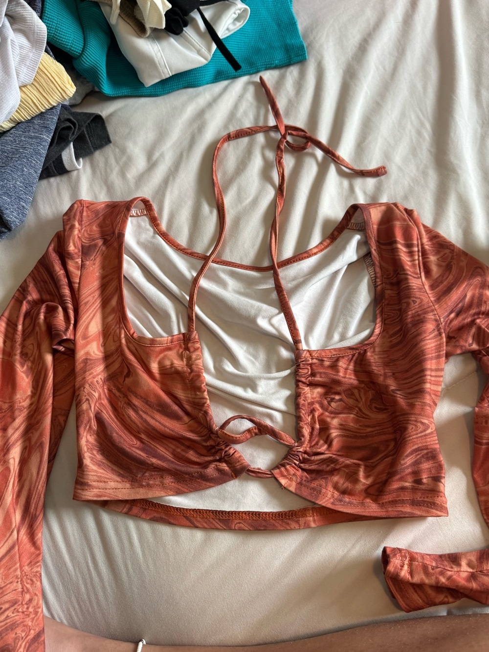SHEIN Rust Marble Print Long Sleeve Crop Top
